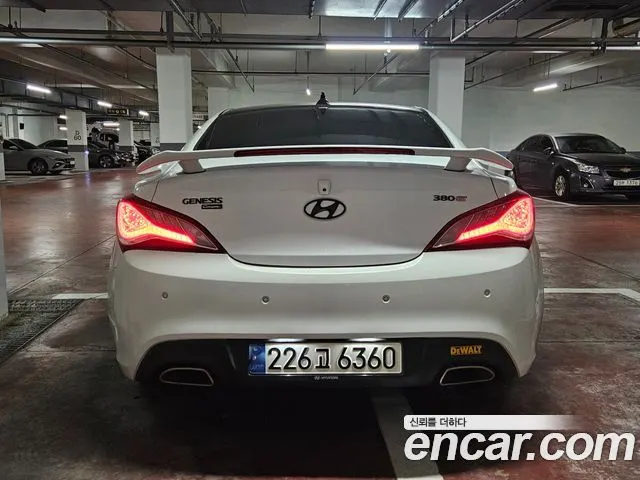 HYUNDAI GENESIS COUPE 2015 — 119 469 км, белый, Корея — под ключ — фото 3