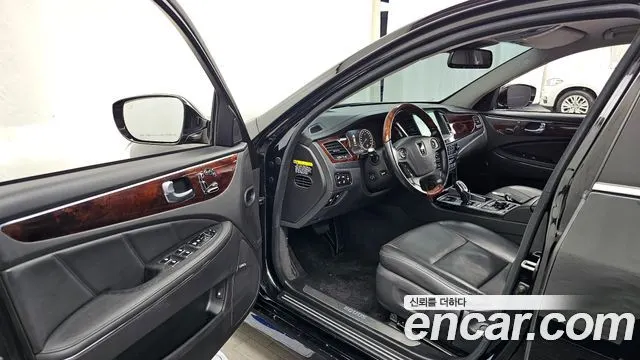 HYUNDAI EQUUS 2015 — 202 455 км, чёрный, Корея — под ключ — фото 10