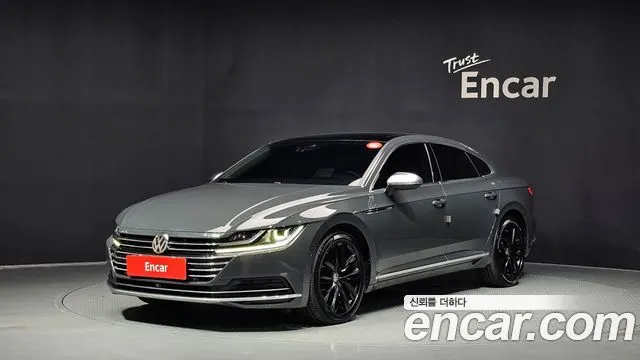 VOLKSWAGEN ARTEON 2019 — 164 598 км, чёрный, Корея — под ключ — фото 1