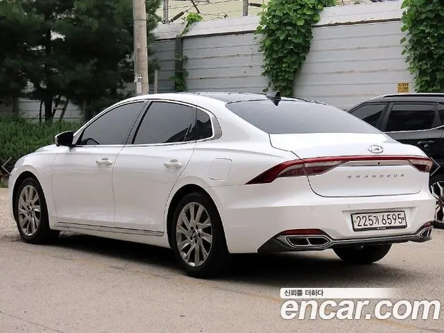 HYUNDAI GRANDEUR HYBRID 2020 — 48 197 км, белый, Корея — под ключ — фото 3