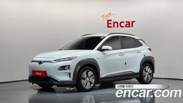 HYUNDAI KONA ELECTRIC 2019 — 126 870 км, белый, Корея — под ключ — фото 1