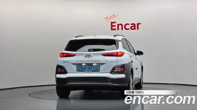 HYUNDAI KONA ELECTRIC 2019 — 126 870 км, белый, Корея — под ключ — фото 4