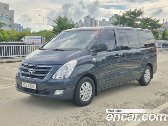 HYUNDAI GRAND STAREX 2017 — 138 598 км, серый, Корея — под ключ — фото 1