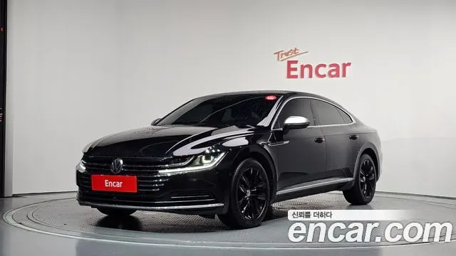 VOLKSWAGEN ARTEON 2019 — 83 580 км, чёрный, Корея — под ключ — фото 1