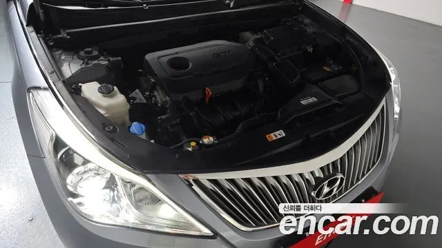 HYUNDAI GRANDEUR 2015 — 72 587 км, светло-серебристый, Корея — под ключ — фото 6
