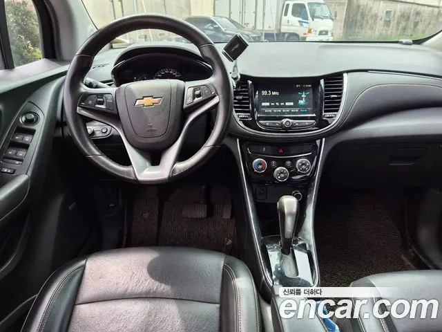 CHEVROLET TRAX 2017 — 175 114 км, серый, Корея — под ключ — фото 10