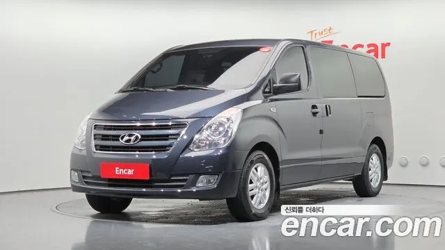 HYUNDAI GRAND STAREX 2017 — 85 350 км, серый, Корея — под ключ — фото 1