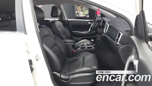 KIA SPORTAGE THE BOLD 2019 — 21 326 км, белый, Корея — под ключ — фото 11