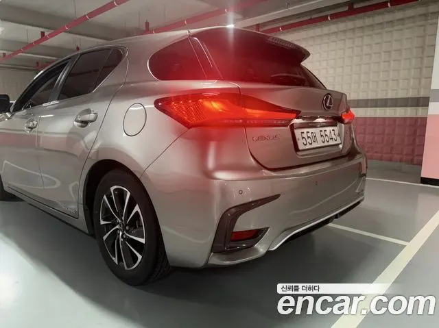 LEXUS CT200H 2018 — 36 438 км, серебристо-серый, Корея — под ключ — фото 6