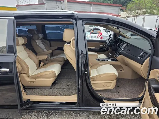 KIA CARNIVAL 2019 — 192 800 км, чёрный, Корея — под ключ — фото 12