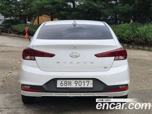 HYUNDAI AVANTE 2019 — 153 205 км, белый, Корея — под ключ — фото 4