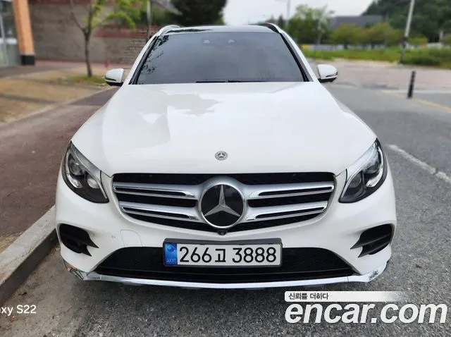 MERCEDES-BENZ GLC-CLASS X253 2019 — 111 400 км, белый, Корея — под ключ — фото 1