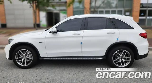 MERCEDES-BENZ GLC-CLASS X253 2019 — 111 400 км, белый, Корея — под ключ — фото 3