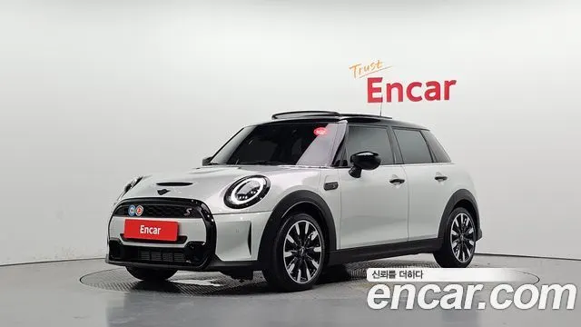 MINI COOPER S 2023 — 62 635 км, серебристо-серый, Корея — под ключ — фото 1