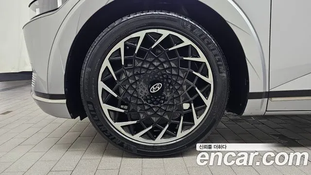 HYUNDAI IONIQ 5 2022 — 105 464 км, серебристо-серый, Корея — под ключ — фото 5