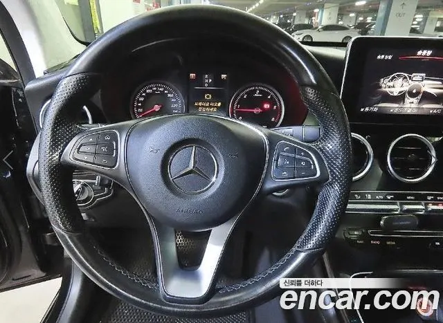 MERCEDES-BENZ GLC-CLASS X253 2017 — 159 867 км, чёрный, Корея — под ключ — фото 8