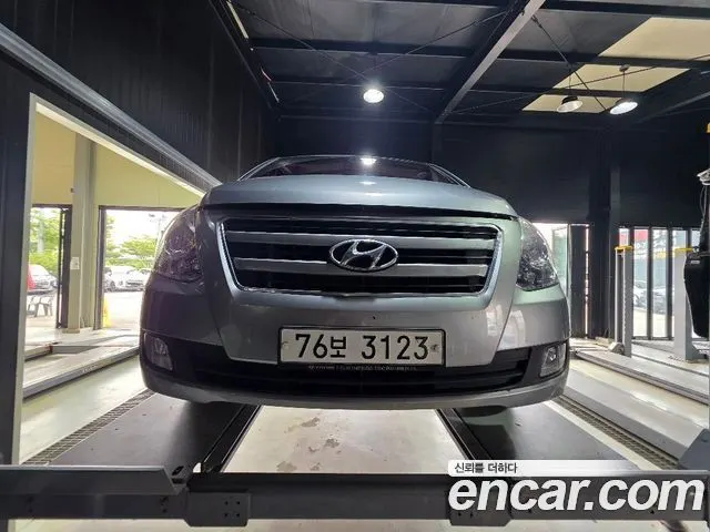 HYUNDAI GRAND STAREX 2018 — 180 429 км, серебристый, Корея — под ключ — фото 6