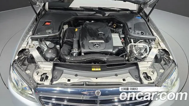 MERCEDES-BENZ E-CLASS W213 2018 — 79 119 км, серебристый, Корея — под ключ — фото 6