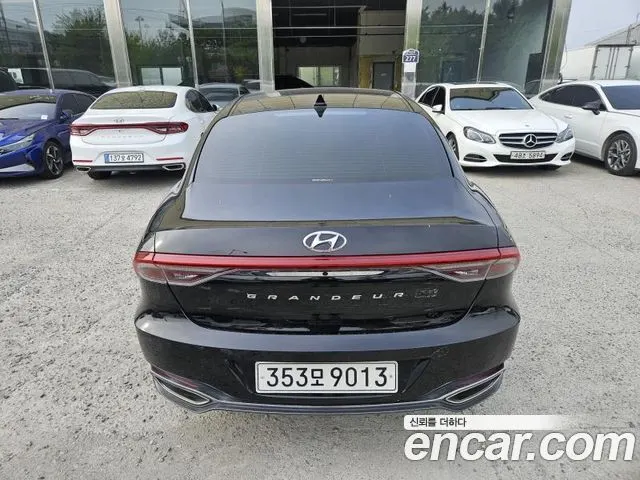 HYUNDAI GRANDEUR 2022 — 81 000 км, чёрный, Корея — под ключ — фото 4