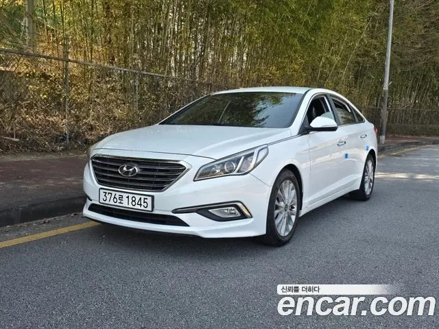 HYUNDAI SONATA 2015 — 180 165 км, белый, Корея — под ключ — фото 1