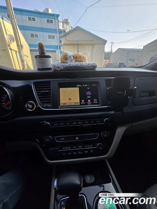 KIA CARNIVAL 2019 — 183 400 км, чёрный, Корея — под ключ — фото 1