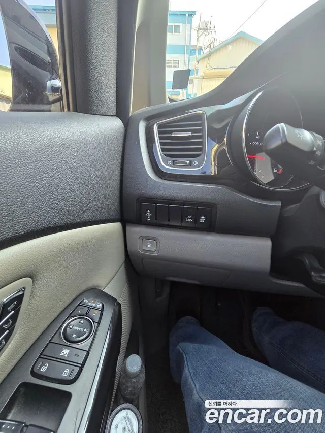 KIA CARNIVAL 2019 — 183 400 км, чёрный, Корея — под ключ — фото 10