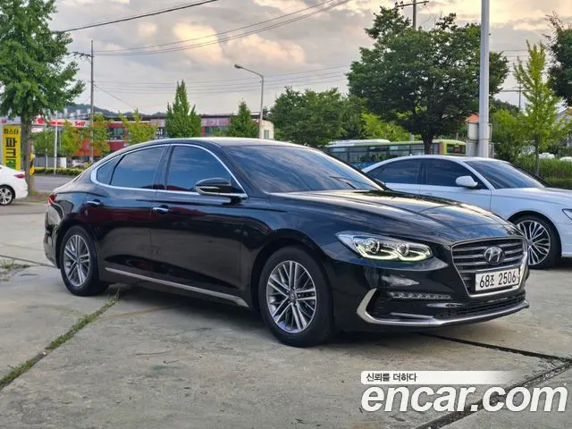 HYUNDAI GRANDEUR 2019 — 56 000 км, чёрный, Корея — под ключ — фото 1