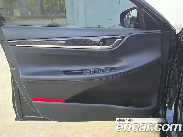 HYUNDAI GRANDEUR 2019 — 56 000 км, чёрный, Корея — под ключ — фото 8