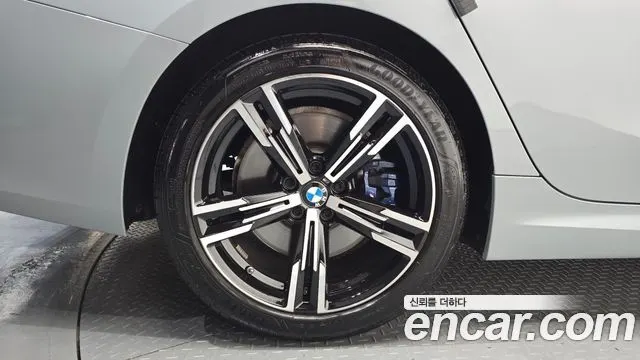 BMW 3 SERIES 2024 — 15 641 км, светло-серебристый, Корея — под ключ — фото 5