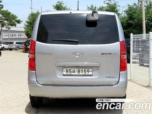 HYUNDAI GRAND STAREX 2017 — 127 099 км, серебристо-серый, Корея — под ключ — фото 4
