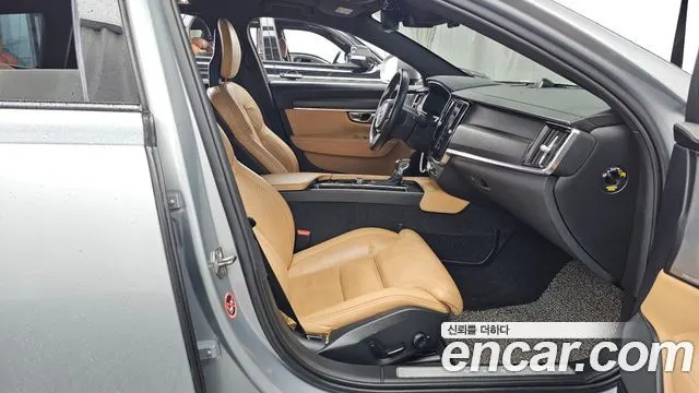 VOLVO V90 CROSS COUNTRY 2018 — 190 705 км, серебристо-серый, Корея — под ключ — фото 11