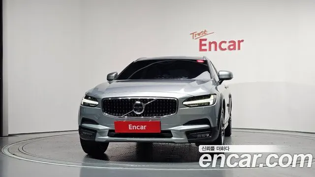 VOLVO V90 CROSS COUNTRY 2018 — 190 705 км, серебристо-серый, Корея — под ключ — фото 3