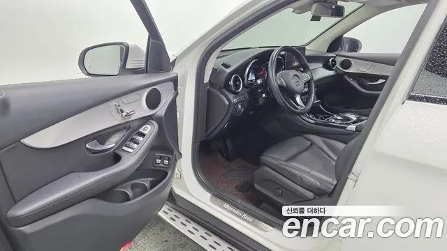 MERCEDES-BENZ GLC-CLASS X253 2019 — 132 478 км, белый, Корея — под ключ — фото 10