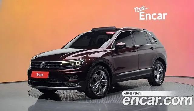 VOLKSWAGEN TIGUAN 2018 — 111 294 км, красный, Корея — под ключ — фото 2