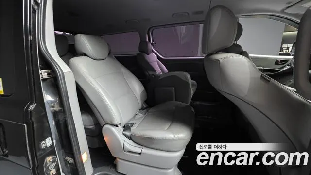 HYUNDAI GRAND STAREX 2019 — 92 581 км, чёрный, Корея — под ключ — фото 11