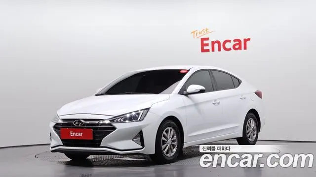 HYUNDAI AVANTE 2019 — 135 194 км, белый, Корея — под ключ — фото 1
