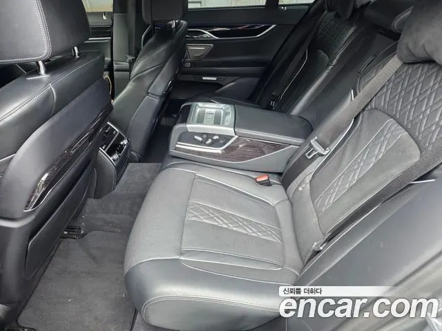 BMW 7 SERIES 2017 — 108 000 км, серебристо-серый, Корея — под ключ — фото 10