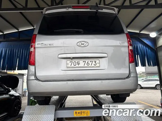 HYUNDAI GRAND STAREX 2016 — 103 533 км, серебристый, Корея — под ключ — фото 2