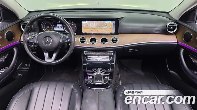 MERCEDES-BENZ E-CLASS W213 2018 — 140 532 км, серебристый, Корея — под ключ — фото 7