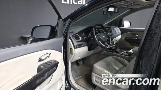 KIA CARNIVAL 2019 — 143 410 км, чёрный, Корея — под ключ — фото 10