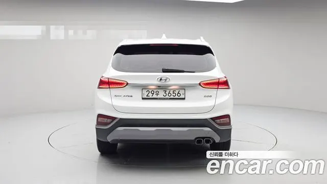 HYUNDAI SANTA FE 2019 — 92 220 км, белый, Корея — под ключ — фото 4