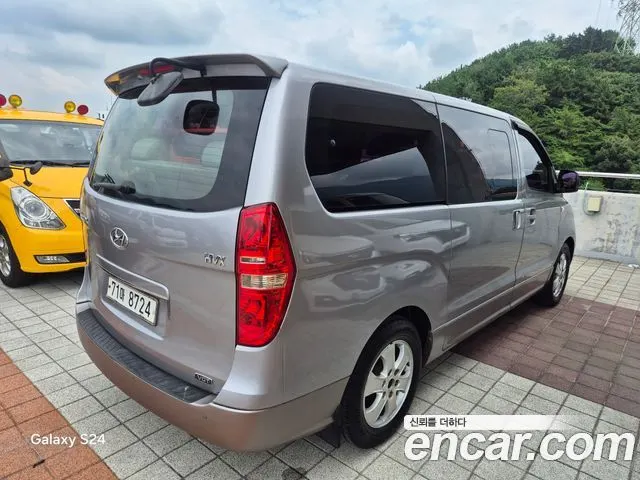 HYUNDAI GRAND STAREX 2013 — 166 024 км, серебристый, Корея — под ключ — фото 4