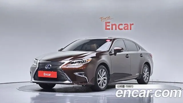 LEXUS ES300H 2017 — 102 026 км, коричневый, Корея — под ключ — фото 1
