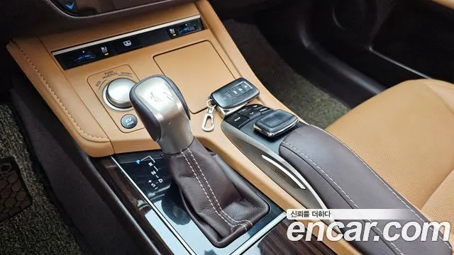 LEXUS ES300H 2017 — 102 026 км, коричневый, Корея — под ключ — фото 9