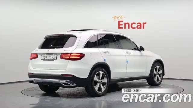 MERCEDES-BENZ GLC-CLASS X253 2017 — 142 488 км, белый, Корея — под ключ — фото 1