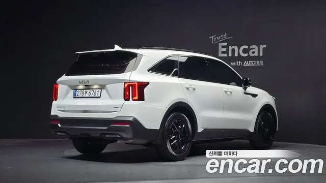 KIA SORENTO 2025 — 20 993 км, белый, Корея — под ключ — фото 1