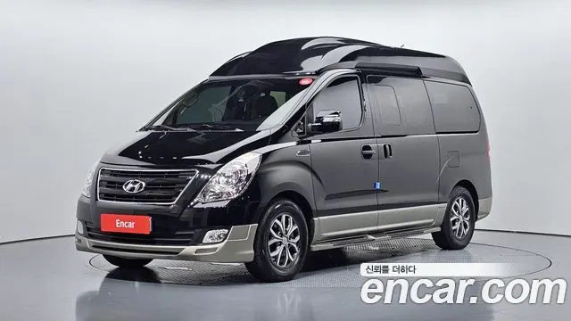 HYUNDAI GRAND STAREX 2017 — 148 317 км, чёрный, Корея — под ключ — фото 1