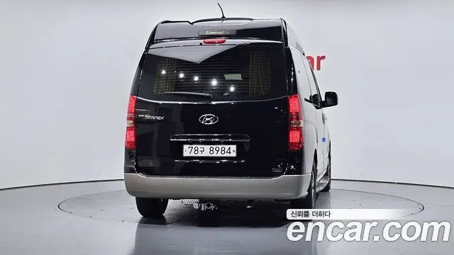 HYUNDAI GRAND STAREX 2017 — 148 317 км, чёрный, Корея — под ключ — фото 4