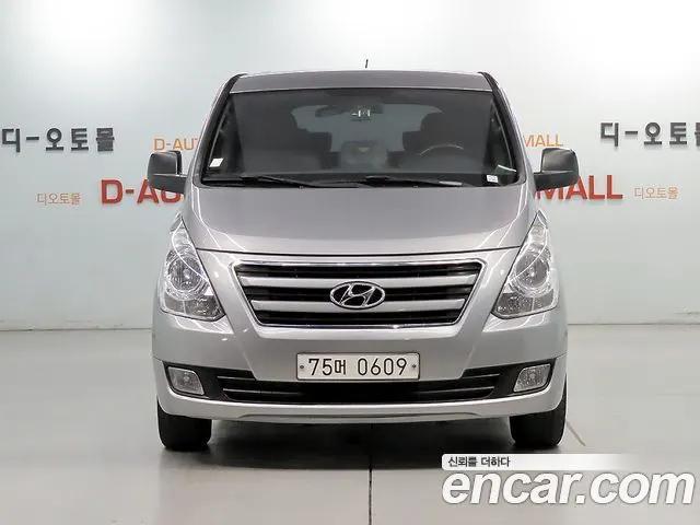 HYUNDAI GRAND STAREX 2016 — 161 653 км, серебристый, Корея — под ключ — фото 3