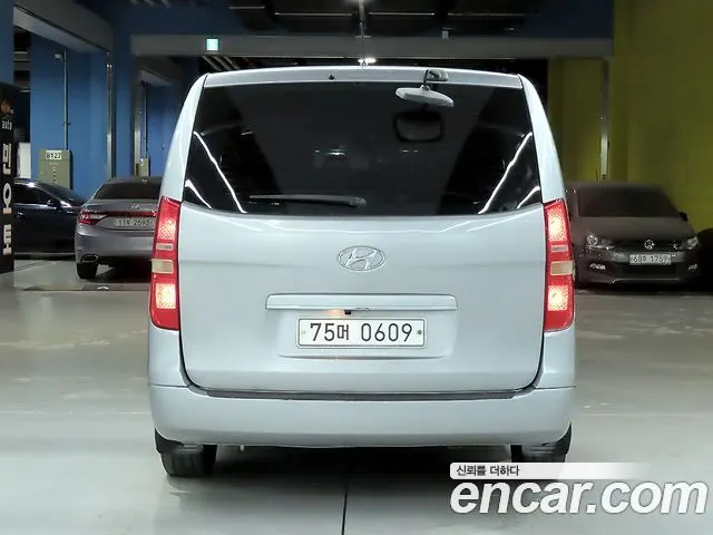 HYUNDAI GRAND STAREX 2016 — 161 653 км, серебристый, Корея — под ключ — фото 4